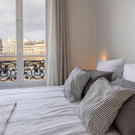 Breathtaking 2bd Modern Montparnasse Lejlighed Paris